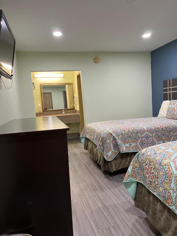 Budget Inn Hallettsville Екстериор снимка