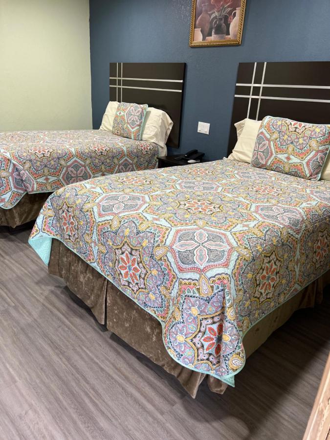 Budget Inn Hallettsville Екстериор снимка